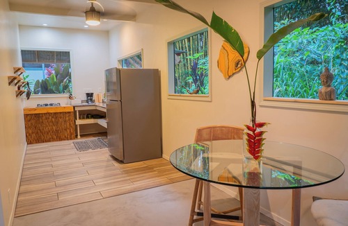 Mountain View House | The ‘Ulu Suite - Jungle Bungalow on 10 Acres- close to all!
