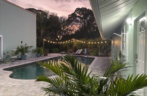 Seminole Apartment | The West Wing with Saltwater Pool Adult only No pets