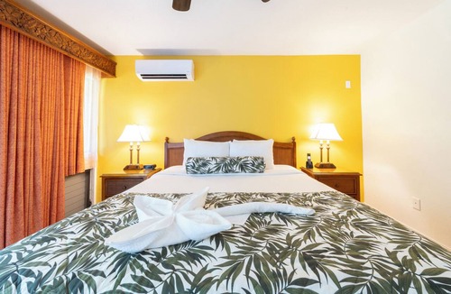 Princeville Hotel | Three 1BR Condos w/BBQ Grills + Fire Pits + Pool/Jacuzzi | Free Parking