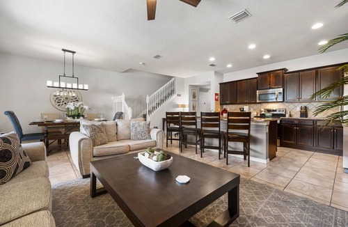 Four Corners House | Townhome With Private Pool, BBQ & Free Waterpark!