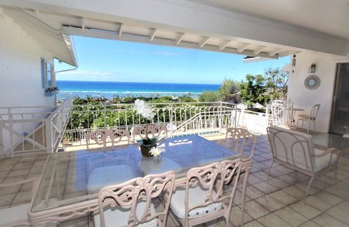 Waialae Iki Ridge House | Traditional Island Style Home with Amazing Ocean View and Private Pool