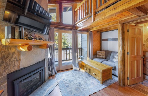 Tahoe Village Apartment | Tramway Loft Cozy Stay for 4