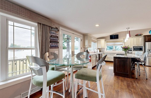 Lodi House | Tranquil Lakefront Retreat with Breathtaking Views and Cozy Firepit