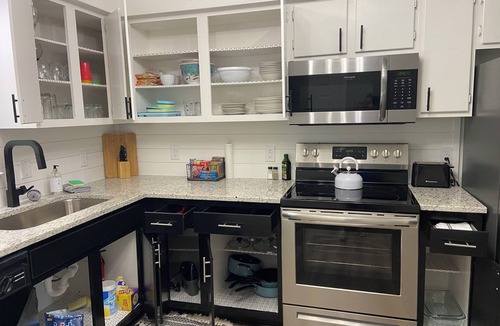 Murfreesboro House | Tranquil Retreat,Family & Pet Friendly, 2 Miles MTSU, 4.5 miles Seigel Complex!