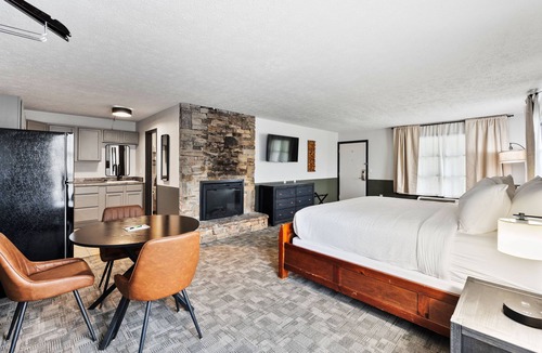 Townsend Hotel | Tremont Lodge & Resort