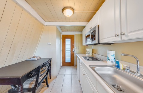Kaunakakai Apartment | Tropical studio in oceanfront resort w/pool, WiFi, & kitchenette - snowbirds OK