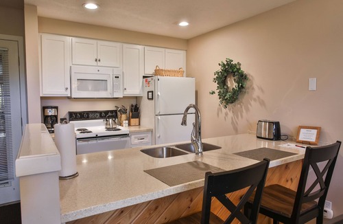 Harbor Springs Condo | Trout Creek Condo #127 - 2 Bedroom Loft, 2 Baths - Sleeps 7