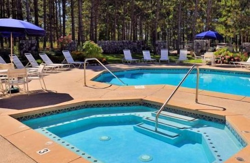 Harbor Springs Condo | Trout Creek Condo #127 - 2 Bedroom Loft, 2 Baths - Sleeps 7
