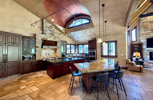 Copper Mountain House | True Ski-In/Ski-Out Home in Copper Mountain's Lewis Ranch - Sleeps 24