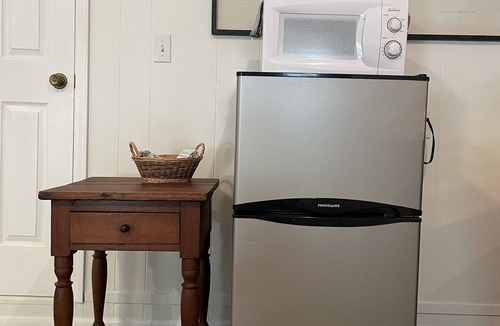 Blowing Rock House | Turkey Trot- Light & Bright Blowing Rock Guest Suite - Close to All the Best