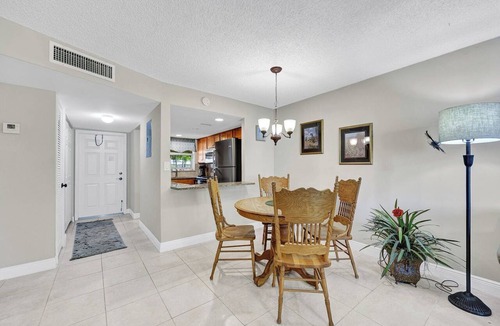 Central Naples Condo | Turtle Lake Golf Colony