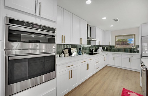 Enterprise House | Ultimate VEGAS home 5BR/4BA 3860sf- Pool & Casita