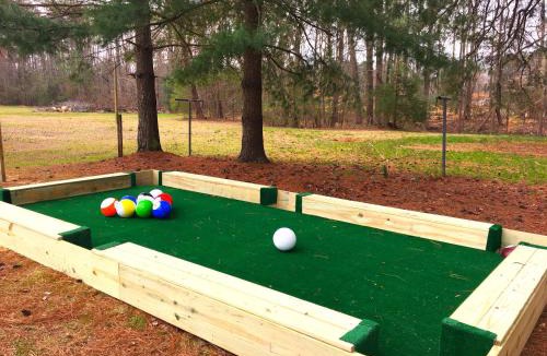 Spring Grove House | Uncle Bill's Lodge and Soccer Pool Showdown