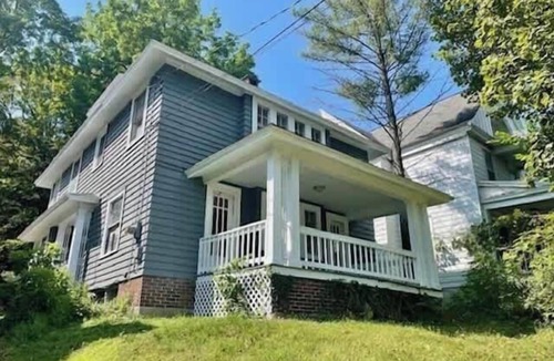 Eastside House | University Hill Entire House Porch, Free Parking