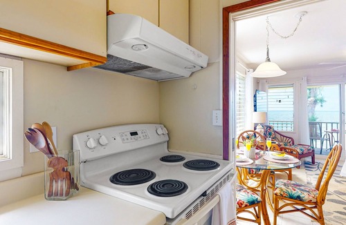 Wailua Condo | Upper-floor oceanfront studio with balcony, water views & outdoor pool