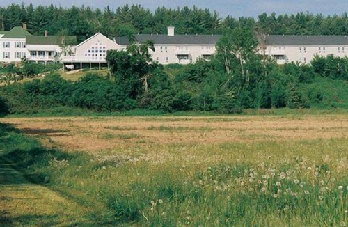 Bethel Apartment | Vacation Resort with River View in Bethel Maine - Two Bedroom Suite (#1)