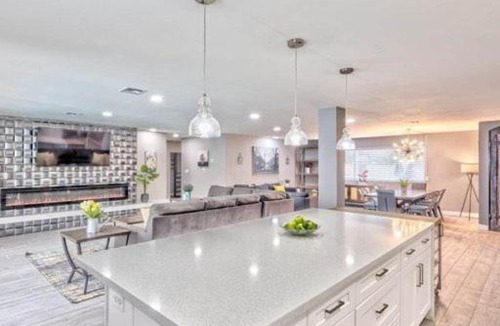 Las Vegas Villa | Villa Ellington, Exclusive 11BR Estate with Private Pool