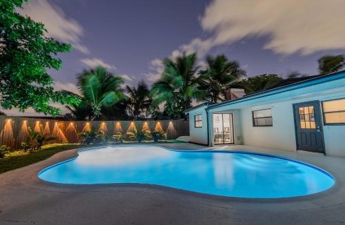 Driftwood Villa | Villa Heated Pool Trampoline Miami Hard Rock