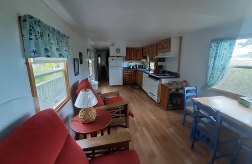 Phippsburg House | Vintage 2-bedroom mobile home on Popham Beach