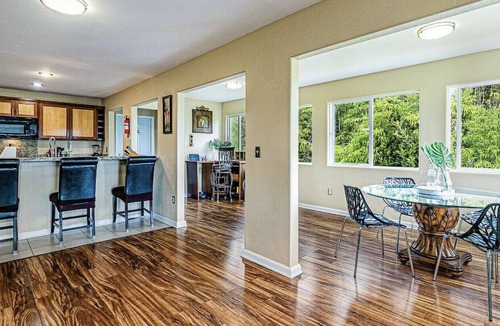 Fern Acres House | Volcano National Park / Hilo huge home on 2 acres of lava jungle tropical birds