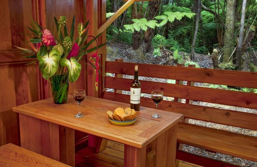 Volcano Cottage | Volcano Places Laukapu Forest Cottage
