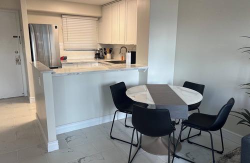 McCully - Moiliili Condo | Waikiki Condo high walk score, 2 Bdrms w/doors, pullout sofa