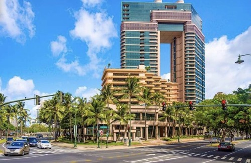 McCully - Moiliili Condo | Waikiki Landmark Resort and Condos - Breathtaking 2Bed,2Bath, Free Parking