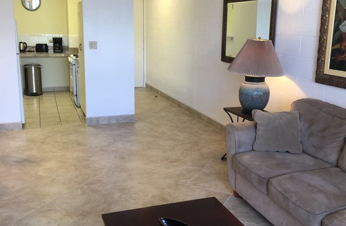 Waikiki Apartment | ~Waikiki~ LOWEST RATES IN AREA ~ 1 Bedroom ~ Fully Furn ~ Blocks to Beach ~