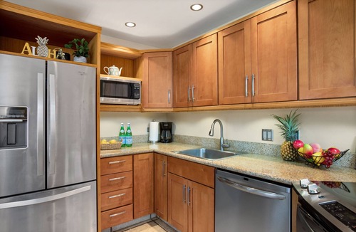Kihei Apartment | Waiohuli Beach Hale Ocean View Condos with Parking
