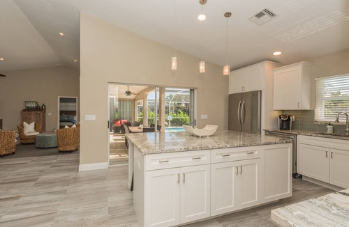 Marco Island House | Walk to beach, restaurants and JW Marriott with private pool. Great amenities.