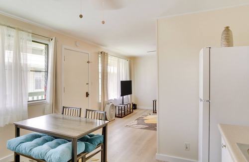 Hilo Condo | Walk to Downtown Hilo: Condo w/Pool Access!