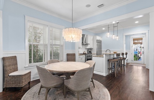 Watercolor House | WaterColor 3BR on Green | 6-Seat LSV + 5 Bikes | Near Beach Club