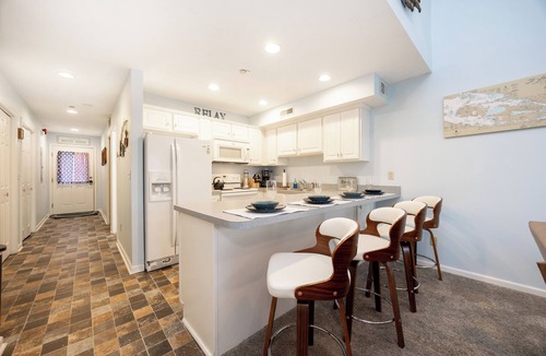 Alexandria Bay House | Waterfront Boathouse Villa in the Heart of the 1000 Islands, Alexandria Bay