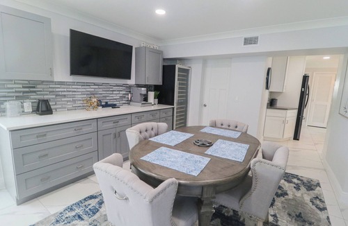 Ruskin House | Waterfront Elegance