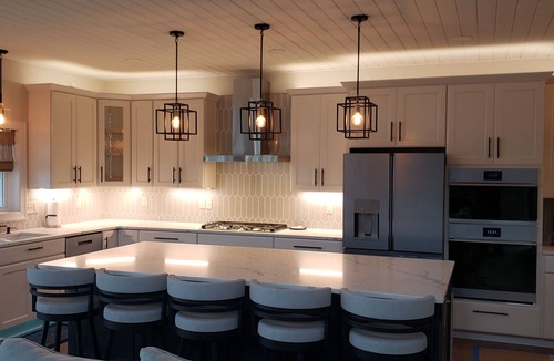 Tichigan House | Waterfront Executive Home sleeps 14
