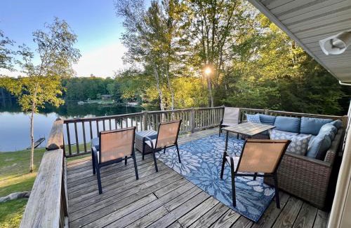Wetmore House | Waterfront Lakehouse Near Pictured Rocks Sleeps 12 Kayaks Game Room