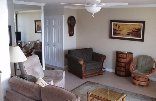 Kihei Condo | Weekly and monthly discounts/Koa Lagoon direct Oceanfront Condo Unit 607