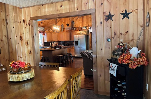 Abbot Cabin | WELCOME SNOWMOBILERS Leave right from our Lodge and hit the trails-Dog Friendly