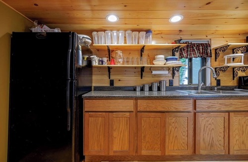 Otis Cottage | WELCOME TO "ON THE ROCKS" COTTAGE Lakeside cottage near Acadia National Park!