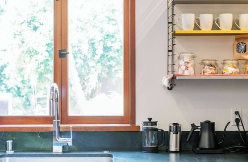 Mid City House | West Adams 4BR Home | Hot Tub + Grill | C&C