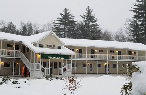 Dryden Apartment | Wilson Lake Inn, Wilton ME: Lakefront Rooms, Kayaks & Canoes WiFi Porch