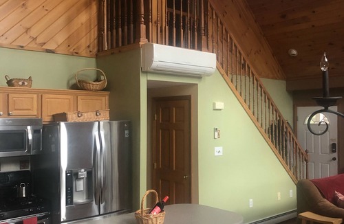 Windham House | Windham Mountain Chalet with Treehouse sleeps 15, Game Room & fireplace