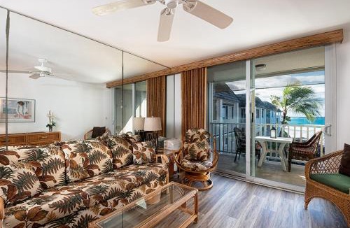 Kailua-Kona House | Wonderful Modern Oceanfront Condo - Hale Kona Kai 408 by Casago Kona