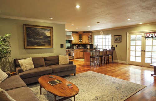 Fullerton House | World Cup Vacation Premium home with pool + spa