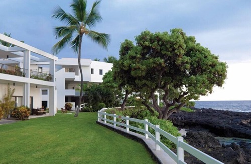 Historic Kailua Village Condo | Wyndham Royal Sea Cliff | Three 2BR/2BA Suites Sleeps 18!