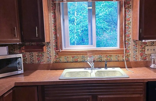 Schroon Lake Ski Chalet | Year-round Adirondack lake-front chalet