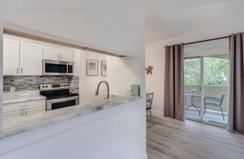 Clearwater Condo | Your Modern & Cozy Avalon Retreat Clearwater Beach Awaits You!
