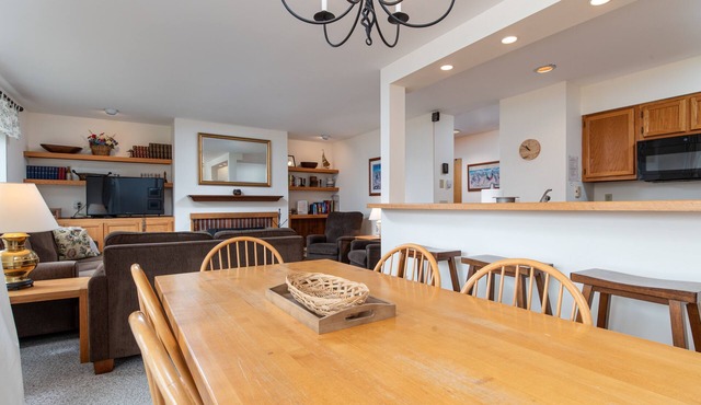 100 Snow Creek 2 Bedroom Condo