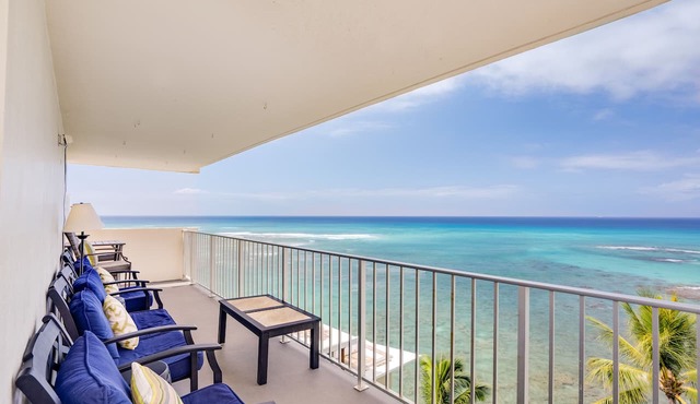 10th Floor Oceanfront🕊'Piece of Heaven'🕊for your Honolulu vacation