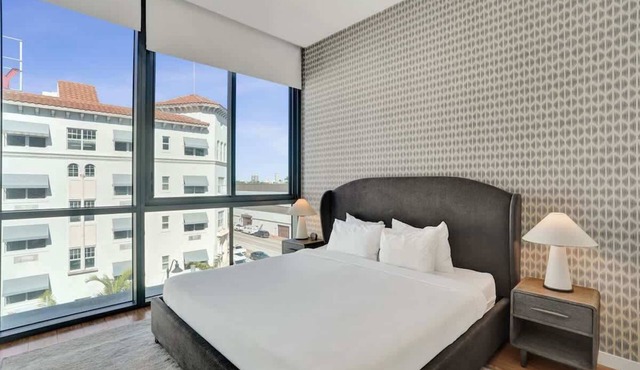 17WEST | Spacious 3BR Apartment with Balcony -409